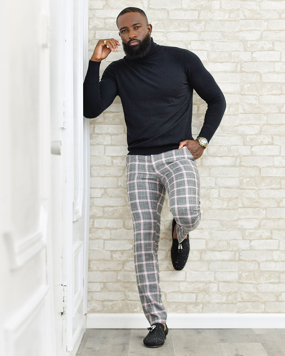 BARABAS: Dressing Up or Down: How to Wear Checkered Plaid Pants for Any Occasion