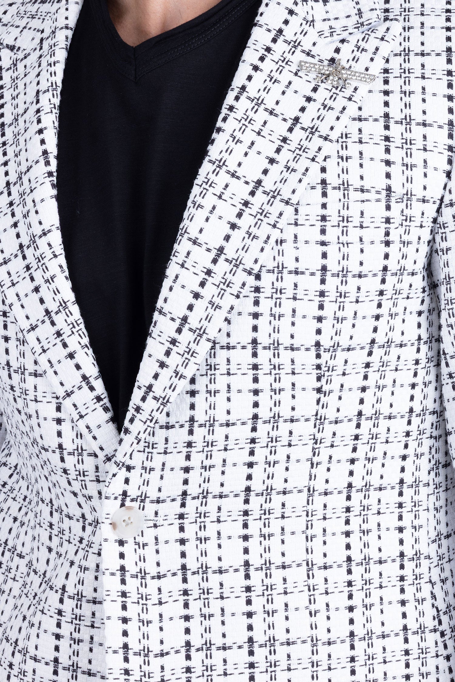 Barabas Men's Weave Pattern Premium Peak Lapel Blazer 4BL24 White Black