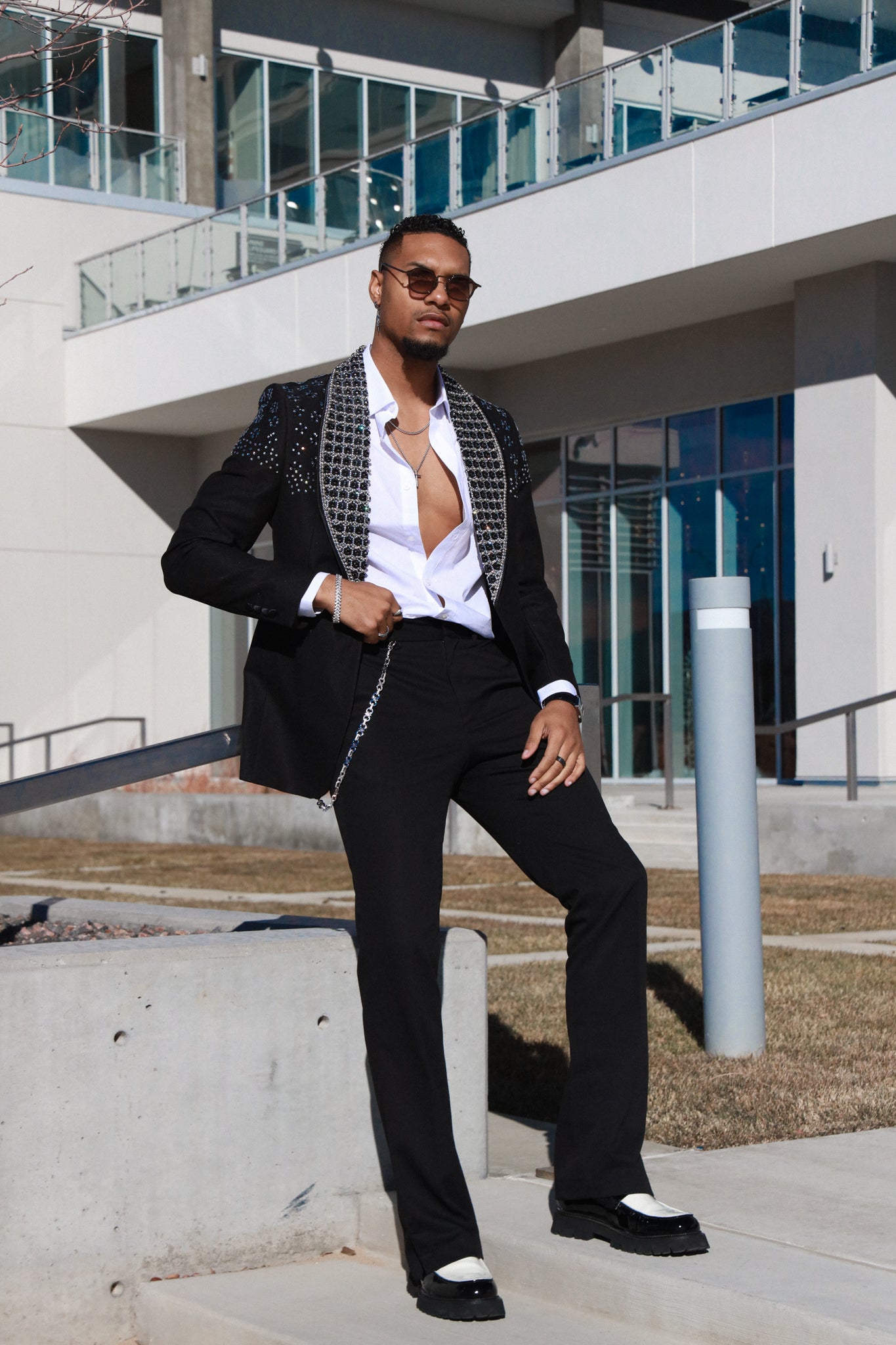 Barabas Men's Floral Pattern Rhinestone Shawl Lapel Blazer 4EBL46 Silver