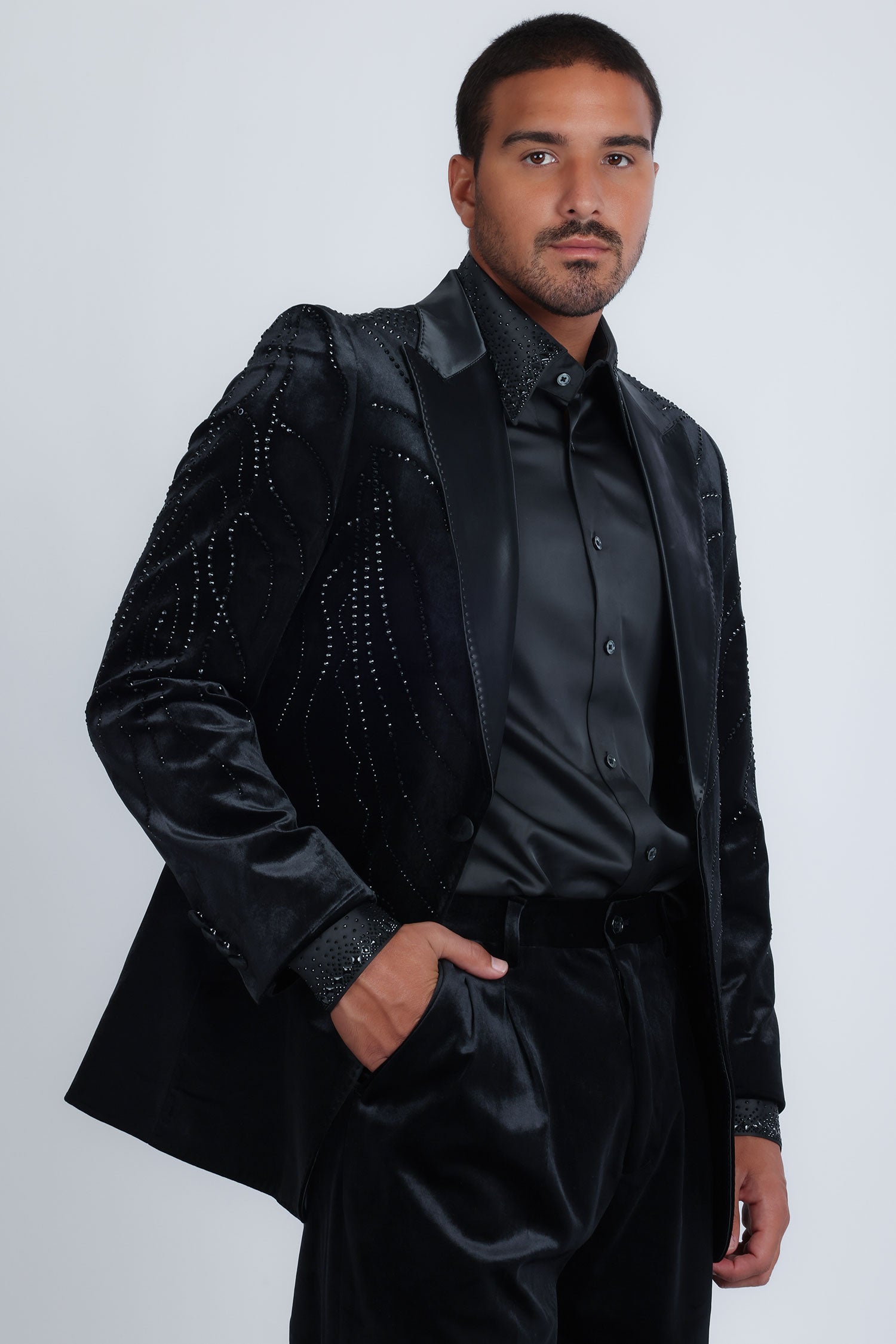 Barabas Men's Velvet Rhinestones Design Peak Lapel Blazer 5BL20 Black Black