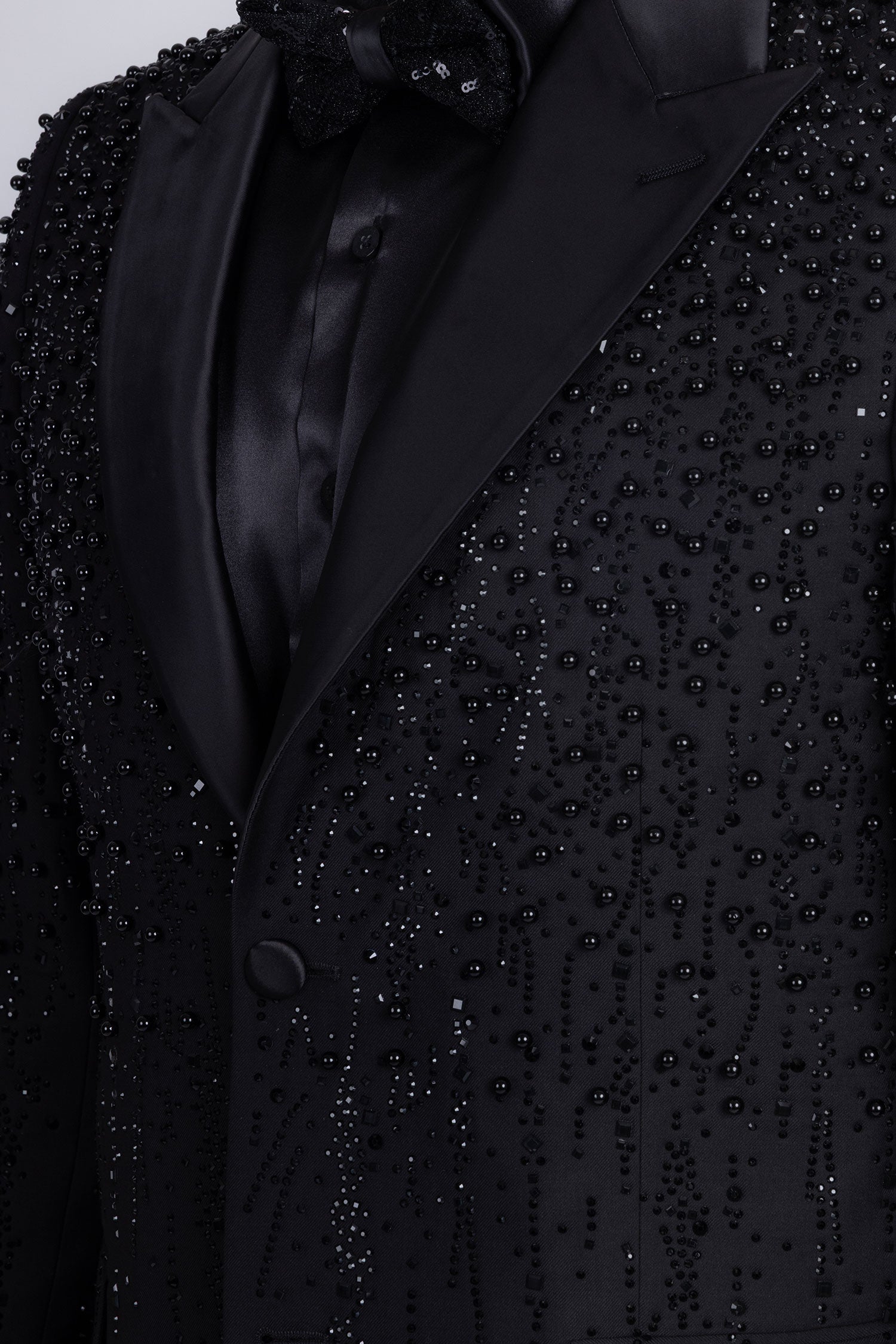 Barabas Men's Rhinestones Beaded Design Peak Lapel Blazer 5EBL01 Black