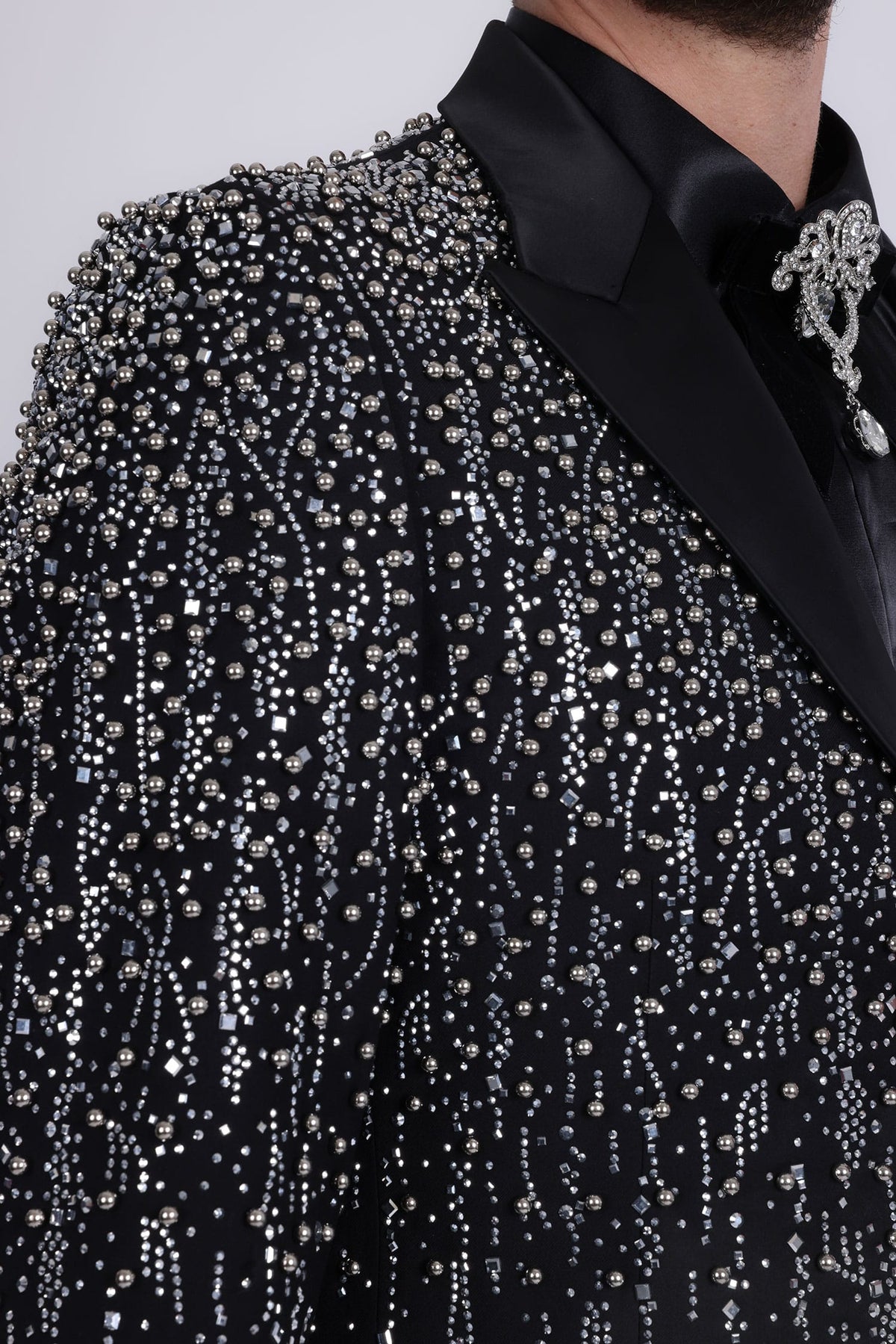Barabas Men's Rhinestones Beaded Design Peak Lapel Blazer 5EBL01 Black Silver