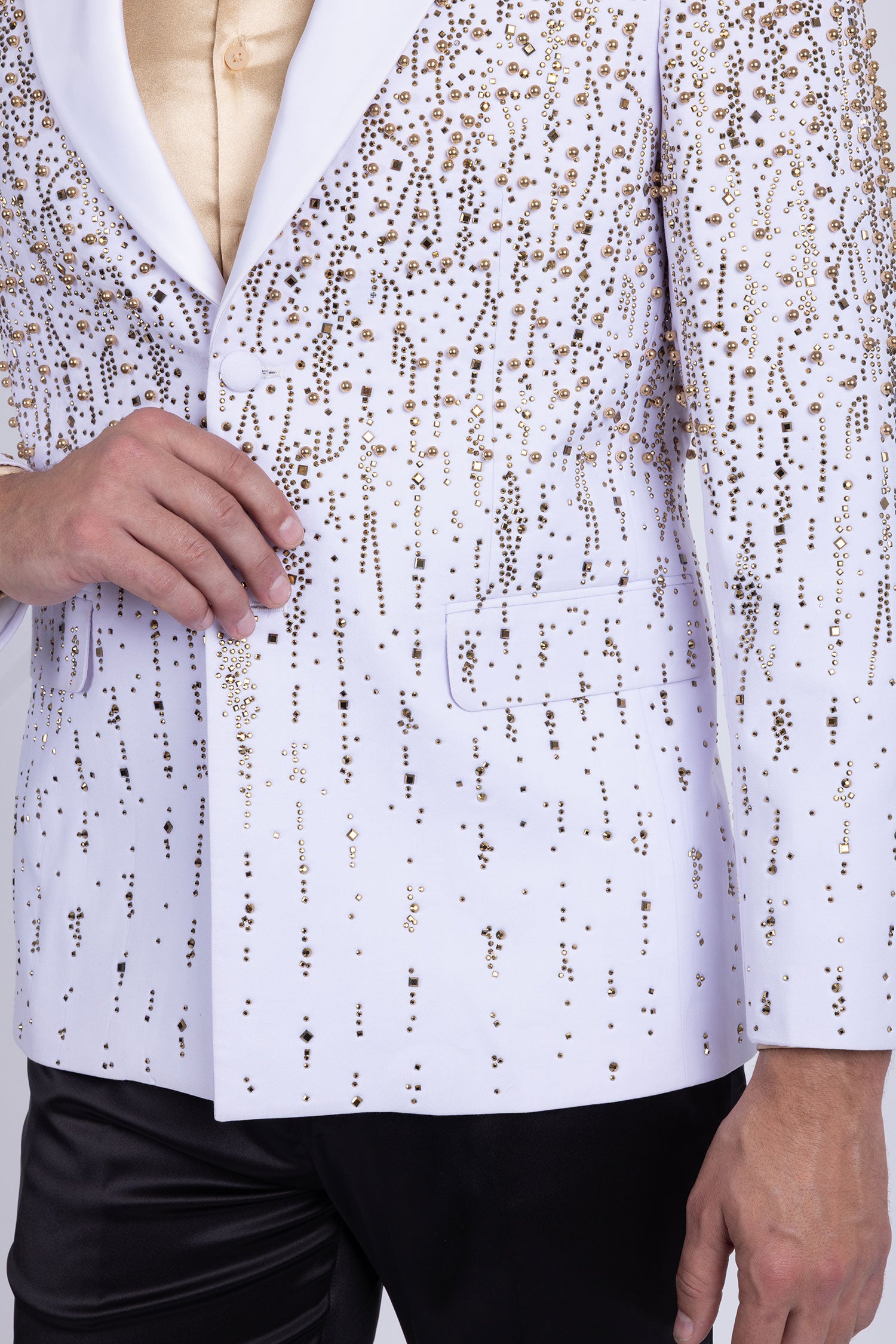 Barabas Men's Rhinestones Beaded Design Peak Lapel Blazer 5EBL01 White Gold