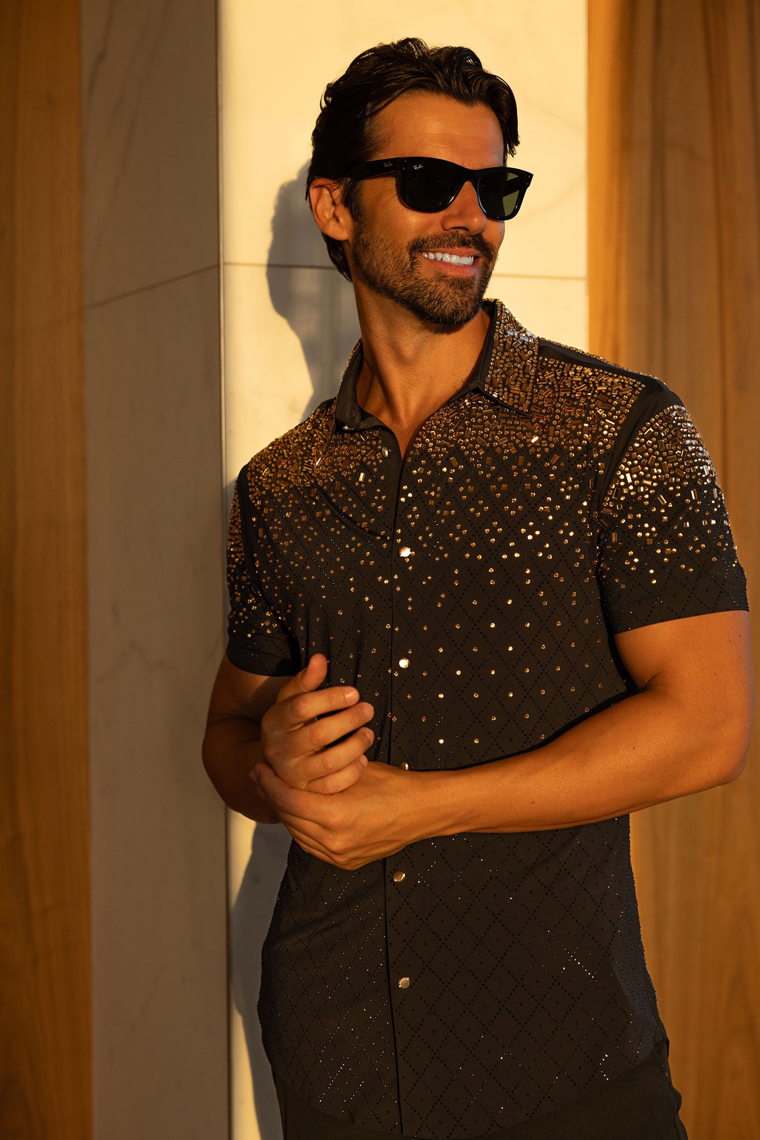 Barabas Men's Rhinestone Geometric Stretch Short Sleeve Shirt 5SST20 Black Gold