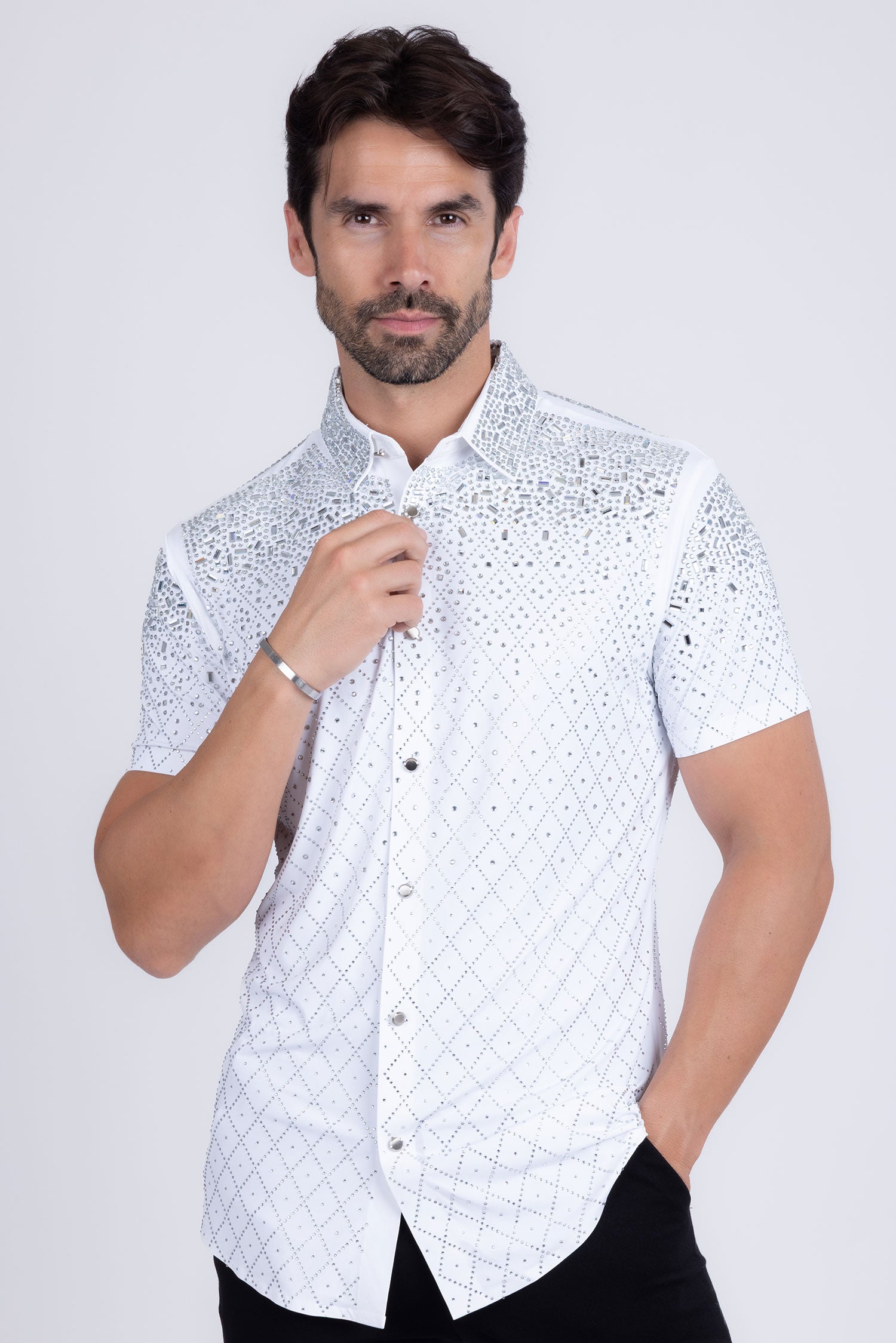 Barabas Men's Rhinestone Geometric Stretch Short Sleeve Shirt 5SST20 White Silver