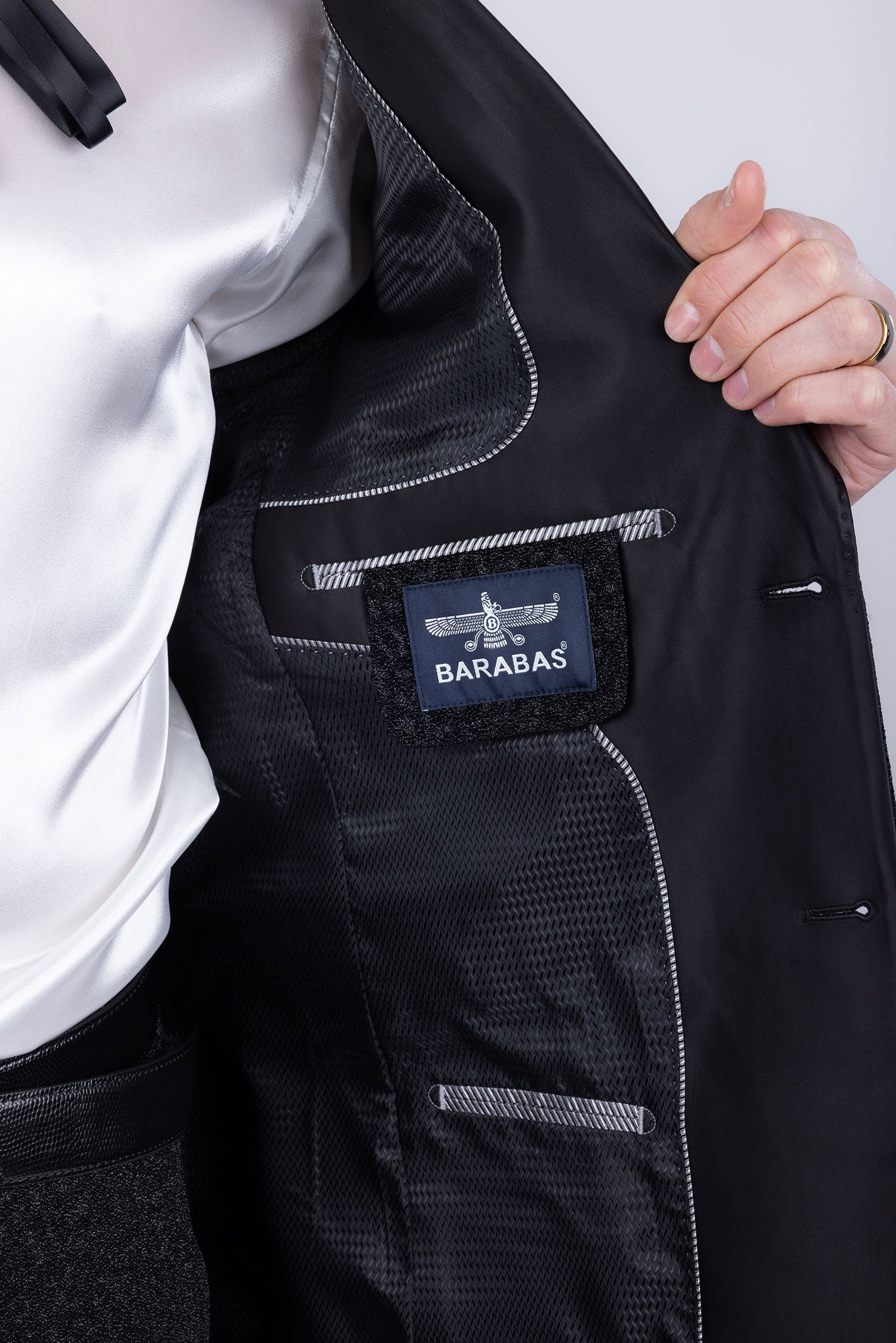 Barabas Men's Cheetah Geometric Pattern Peak Lapel Suit 5SU33 Black