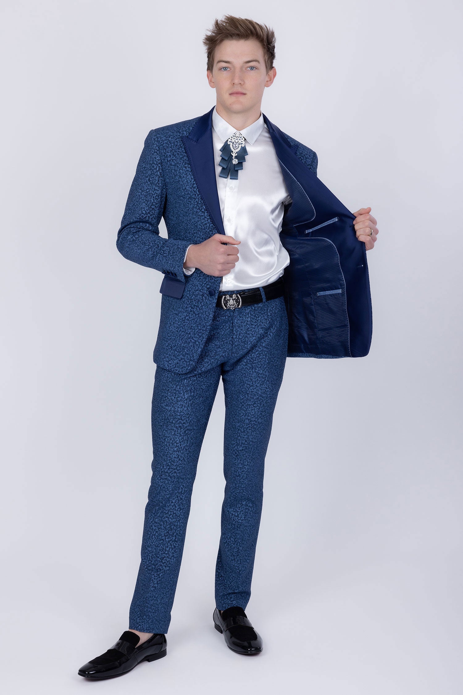 Barabas Men's Cheetah Geometric Pattern Peak Lapel Suit 5SU33 Blue