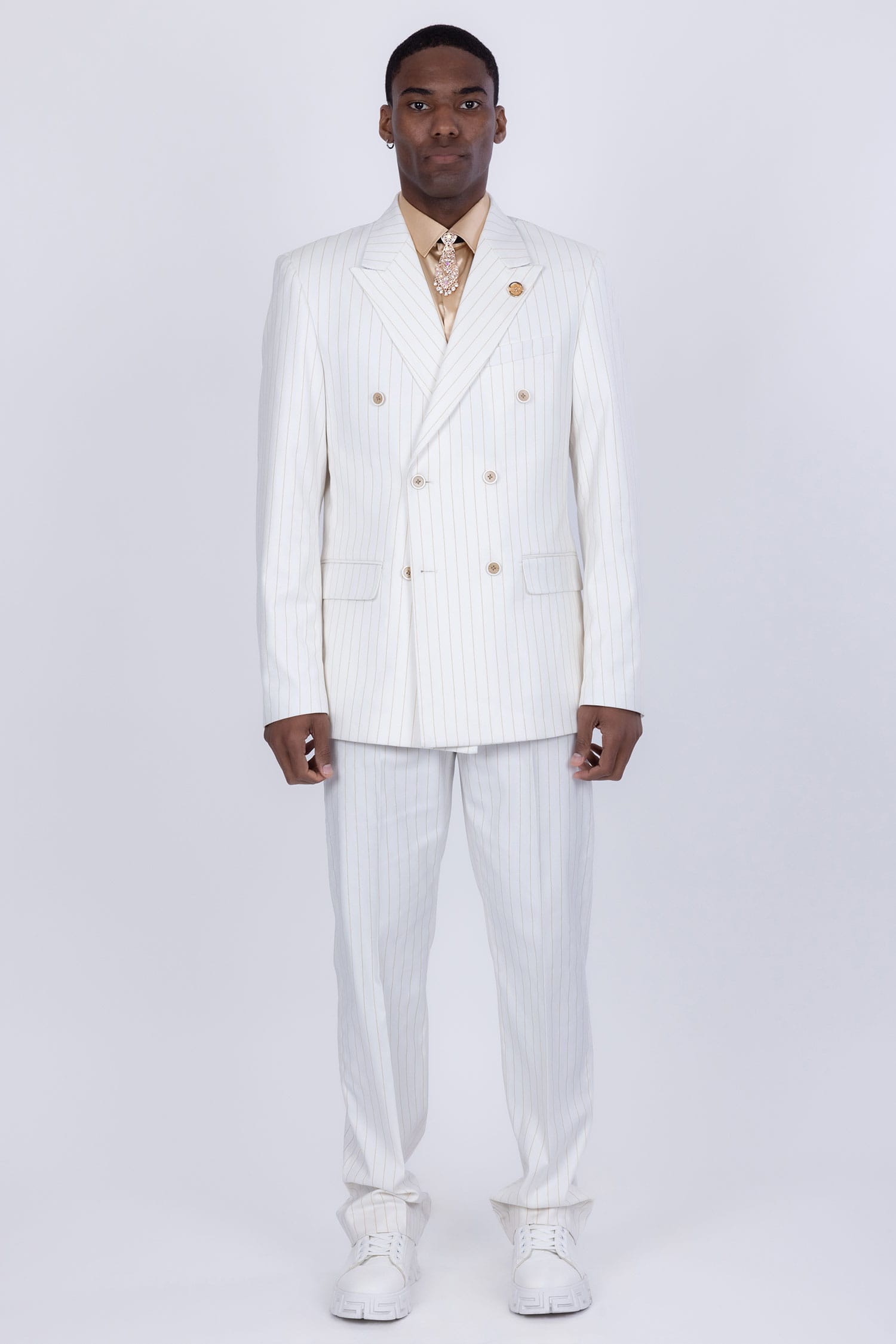 Barabas Men's Pinstripe Pattern Double-Breasted Peak Lapel Suit 5SU39 White