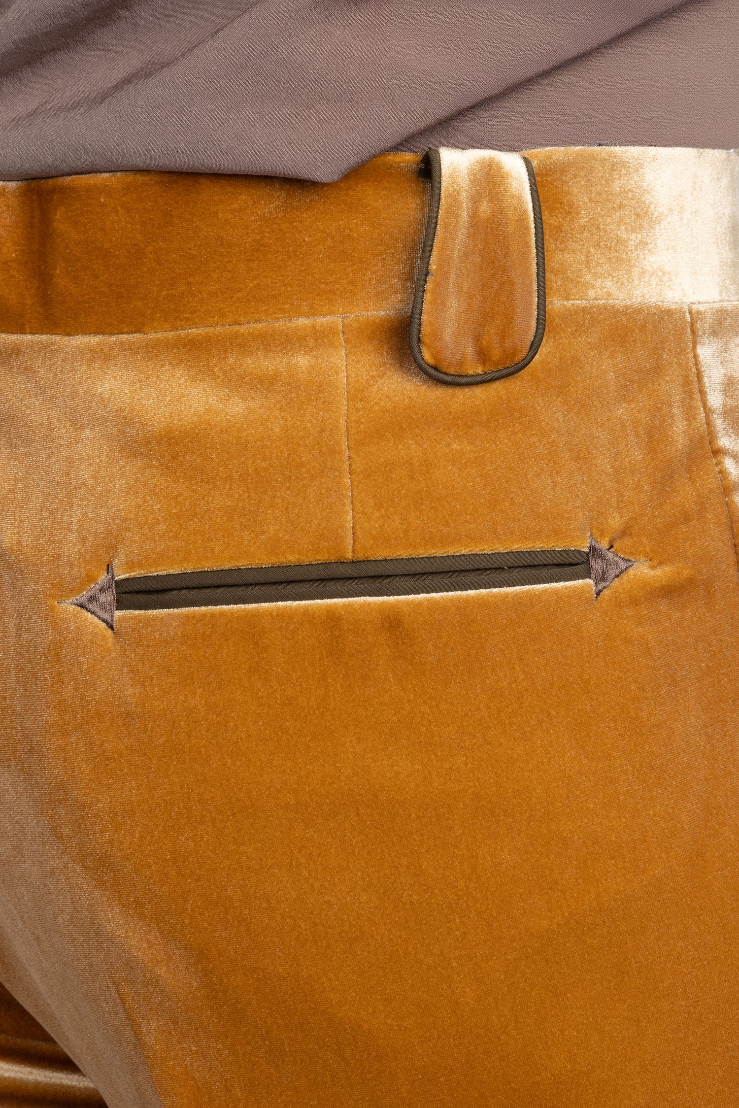 Barabas Men's Velvet Luxury Formal Wear Peak Lapel Suit 5SU51 Gold