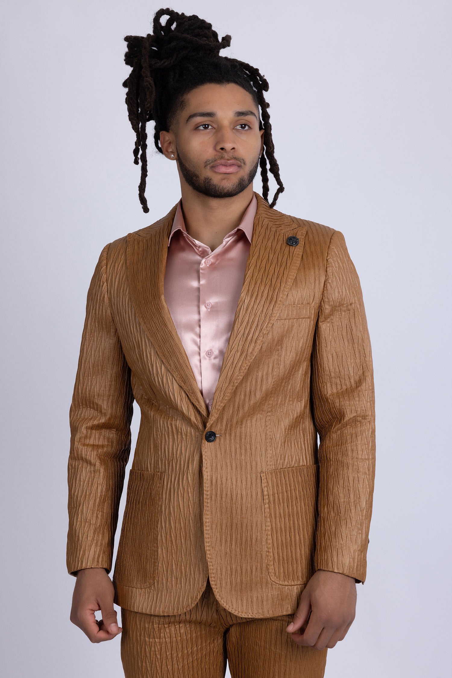 Barabas Men's Faux Leather Textured Pattern Peak Lapel Suit 5SU54 Cognac