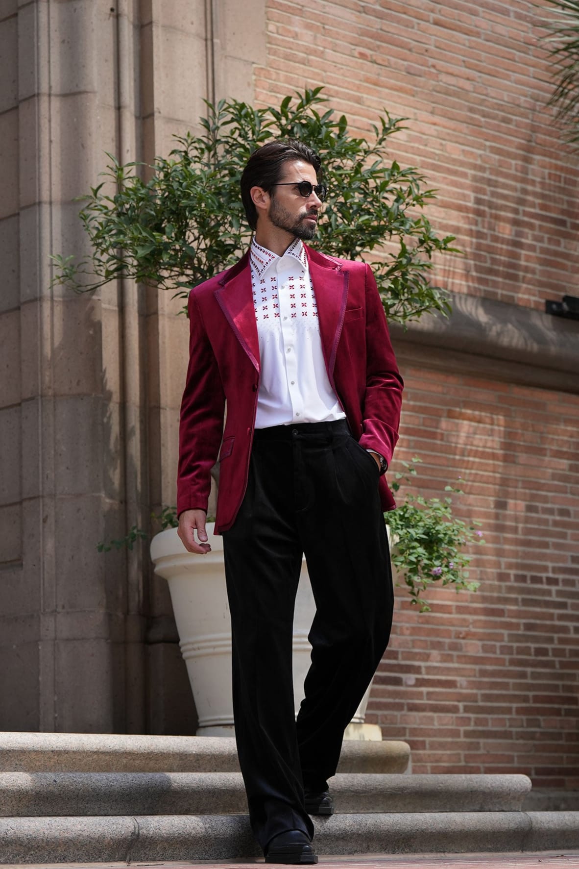 Barabas Men's Velvet Shiny Design Notch Lapel Blazer 5BL18 Burgundy