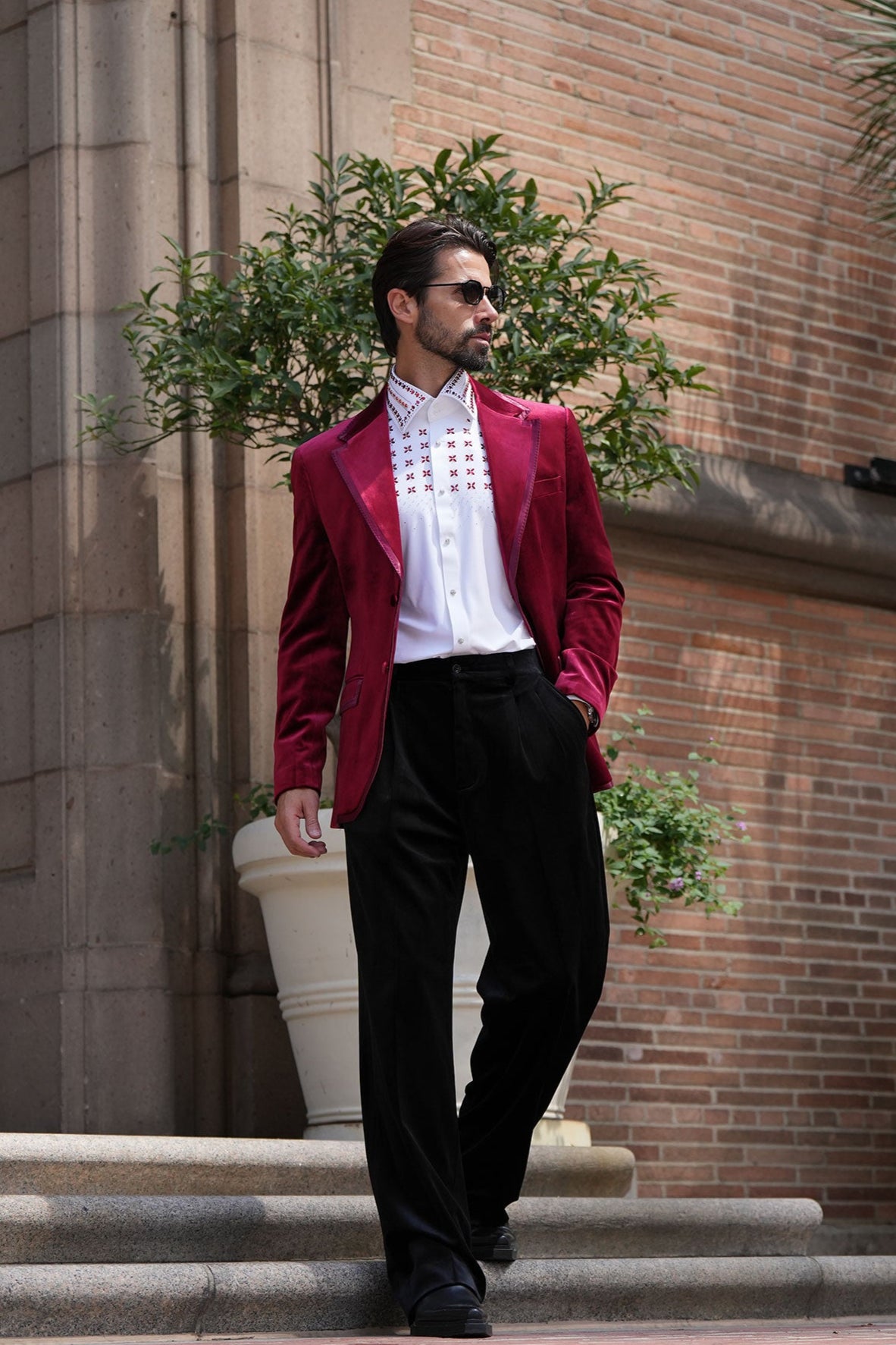 Barabas Men's Velvet Shiny Design Notch Lapel Blazer 5BL18 Burgundy