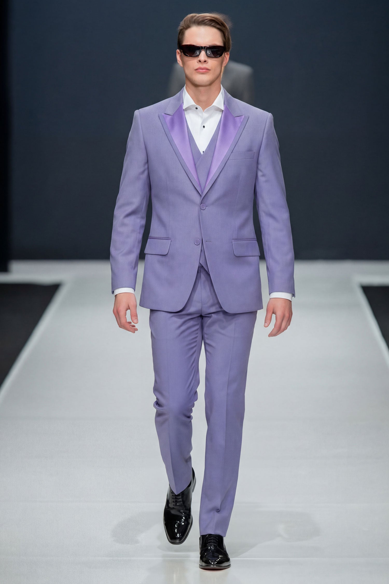 Barabas Men's Solid Color Tailored Matte Peak Shiny Lapel Suit 6SU06 Baby Lavender