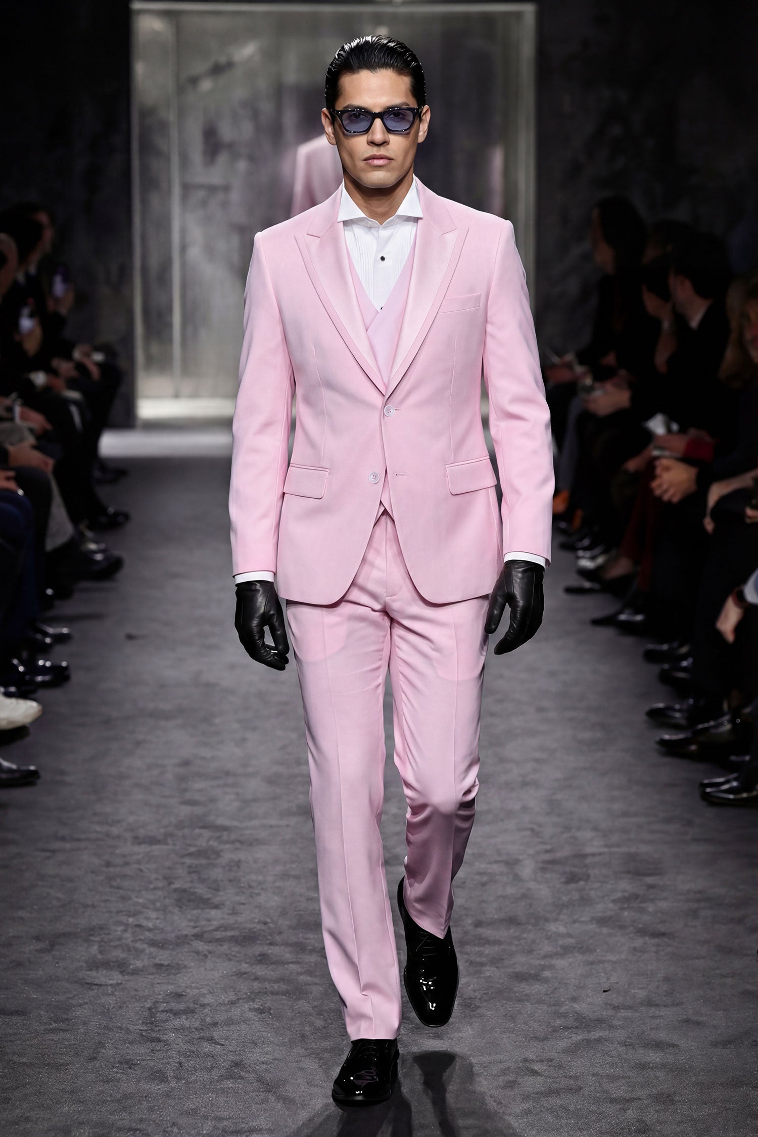 Barabas Men's Solid Color Tailored Matte Peak Shiny Lapel Suit 6SU06 Blushing Rose