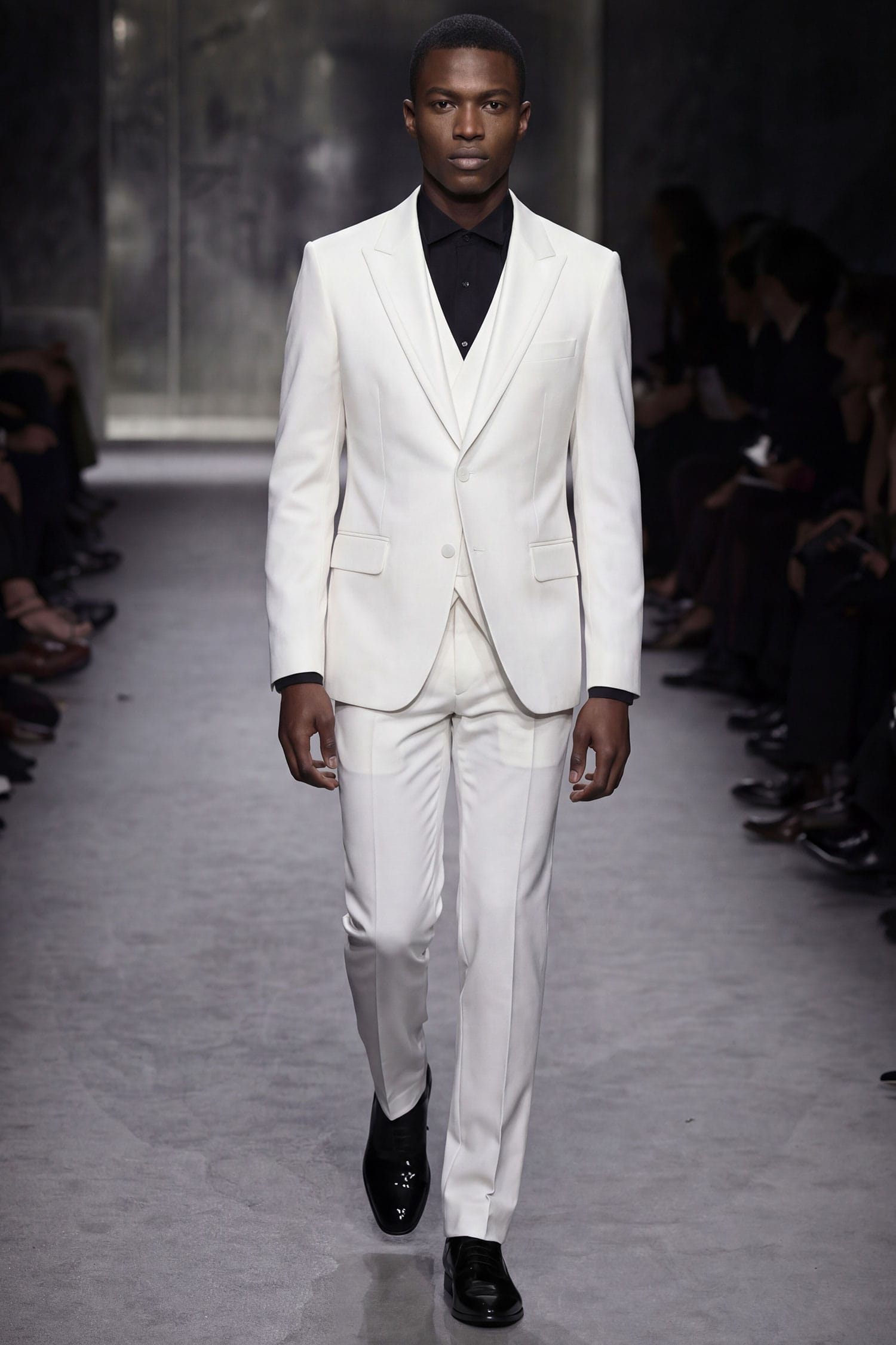 Barabas Men's Solid Color Tailored Matte Peak Shiny Lapel Suit 6SU06 Bright White