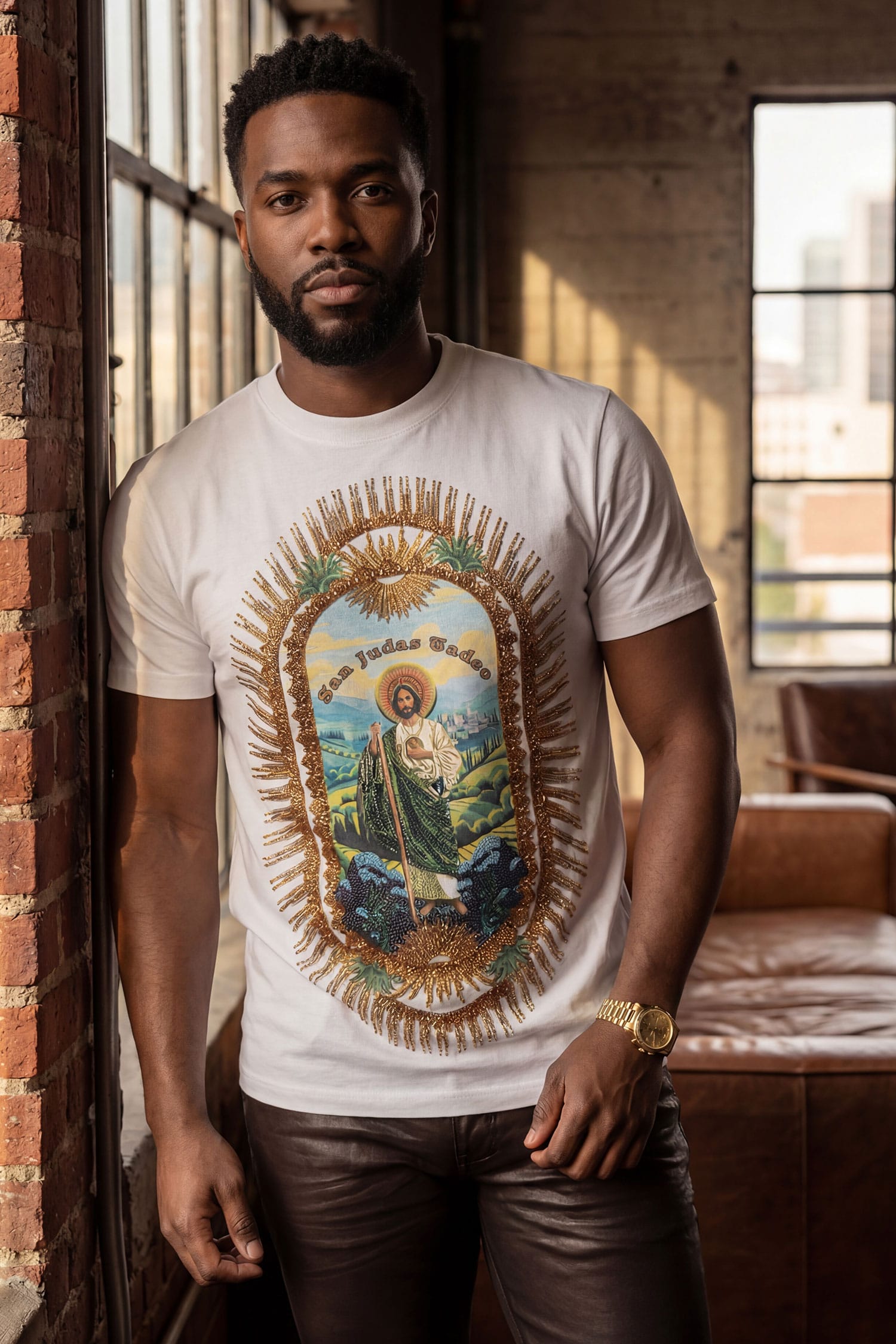 Barabas Men's San Judas Tadeo Rhinestone T-Shirt Crew Neck 6TR04 White