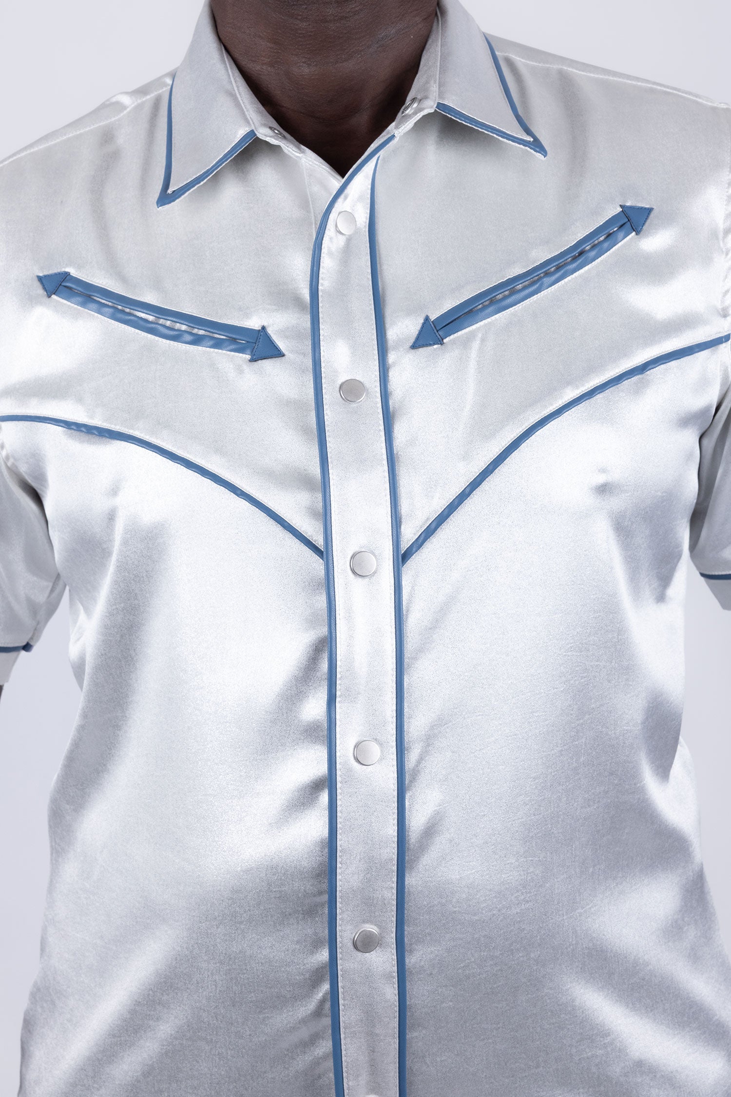 Barabas Men's Metallic Shiny Short Sleeve Casual Western Shirt 6WS02 White Blue