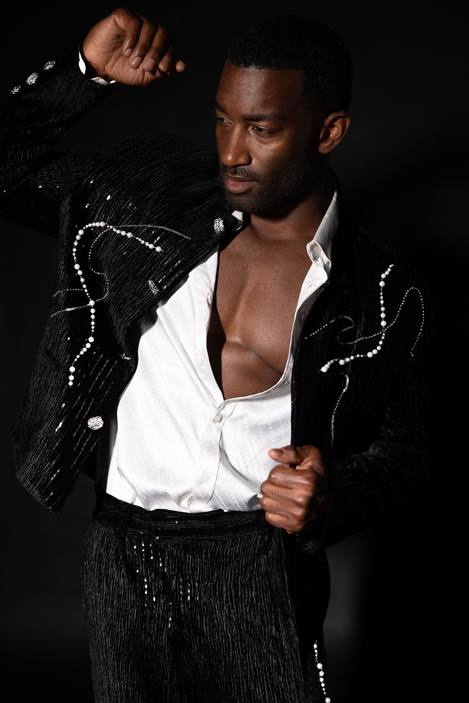 Barabas Men's Rhinestone Striped Pearls Sequins Suit 5ESU01 Black