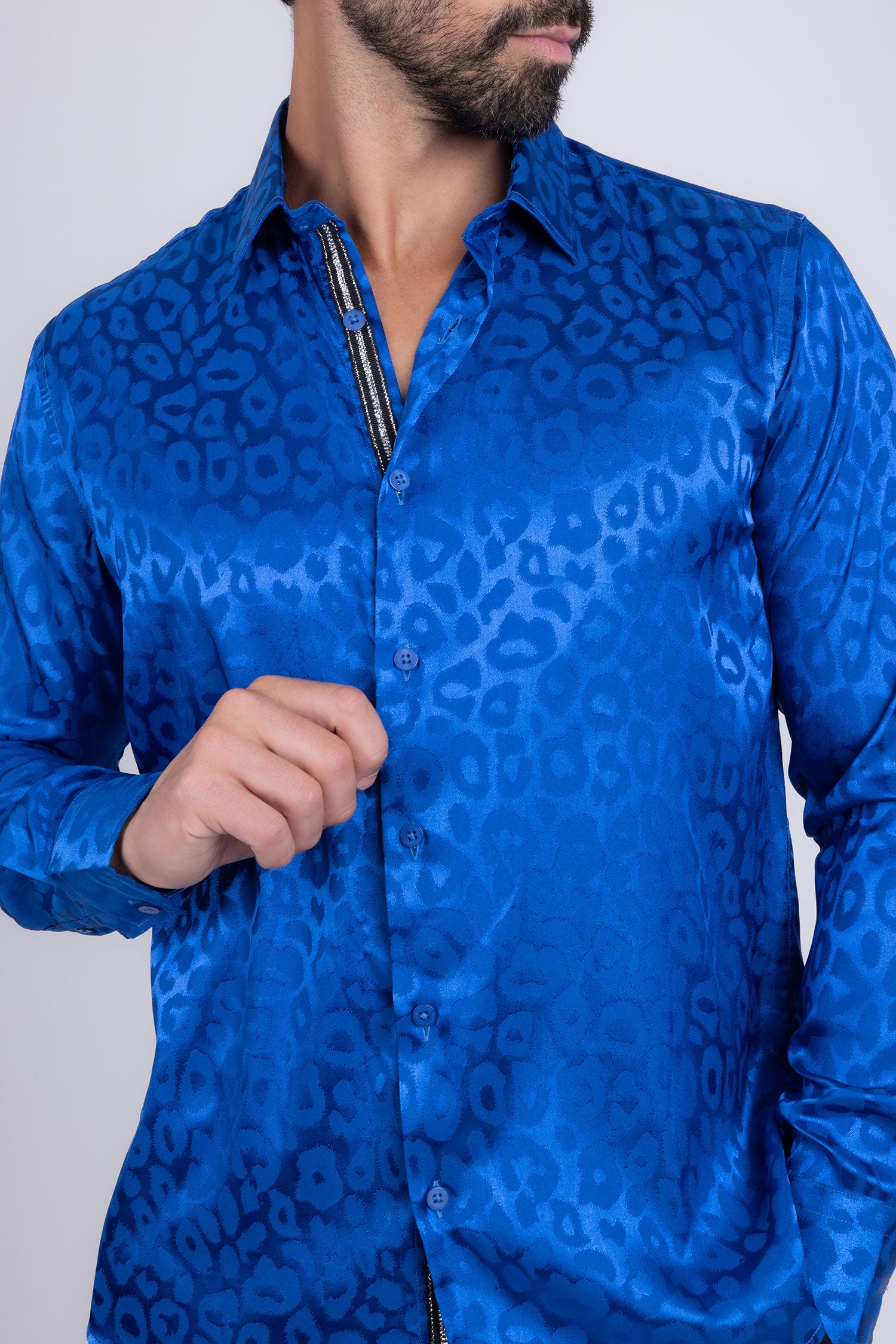 BARABAS Men textured leopard design pattern button down Shirts B310 Royal