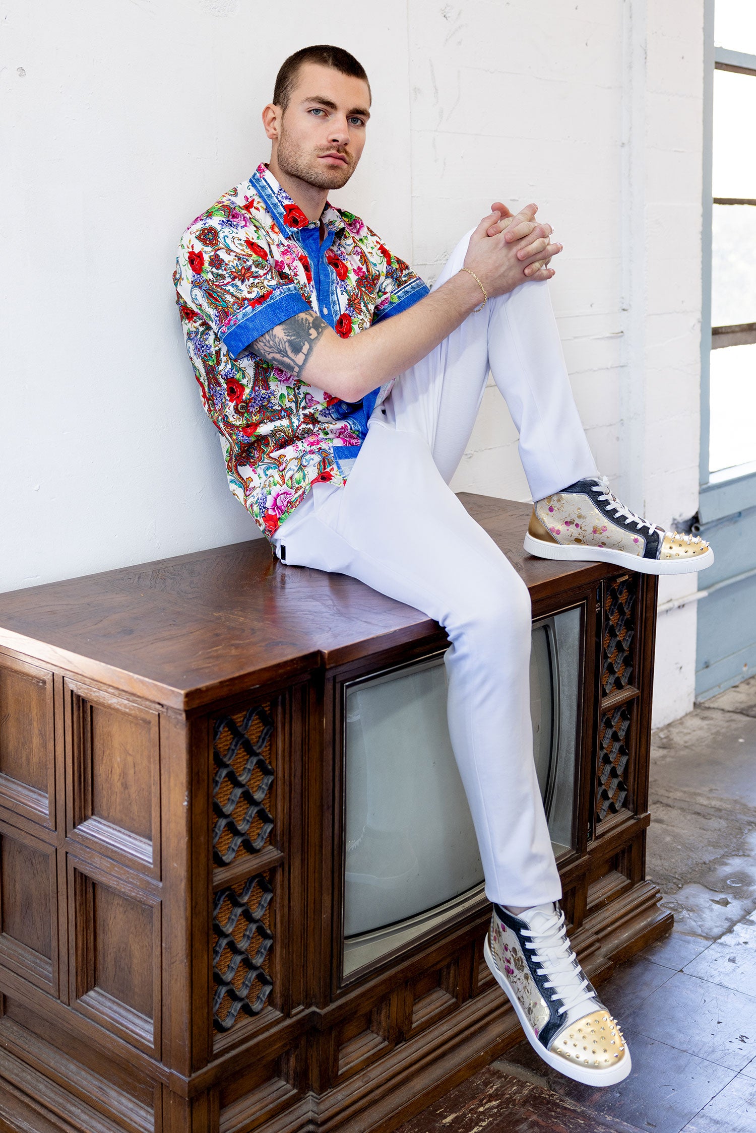 BARABAS Men's roses paisley graphic short sleeve shirt SS07 white