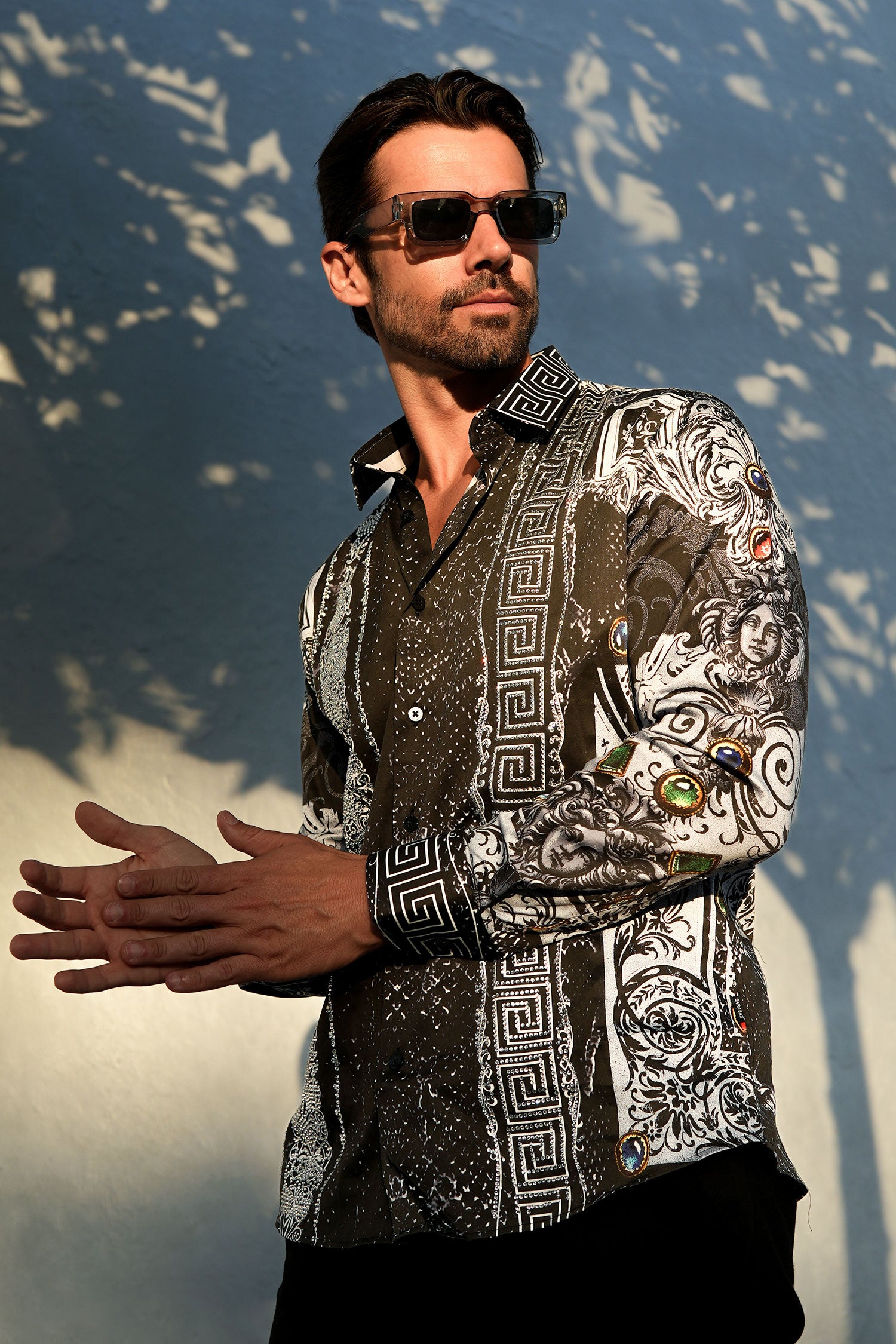 BARABAS Men's Black Snake Greek Pattern Rhinestone dress Shirts SPR962