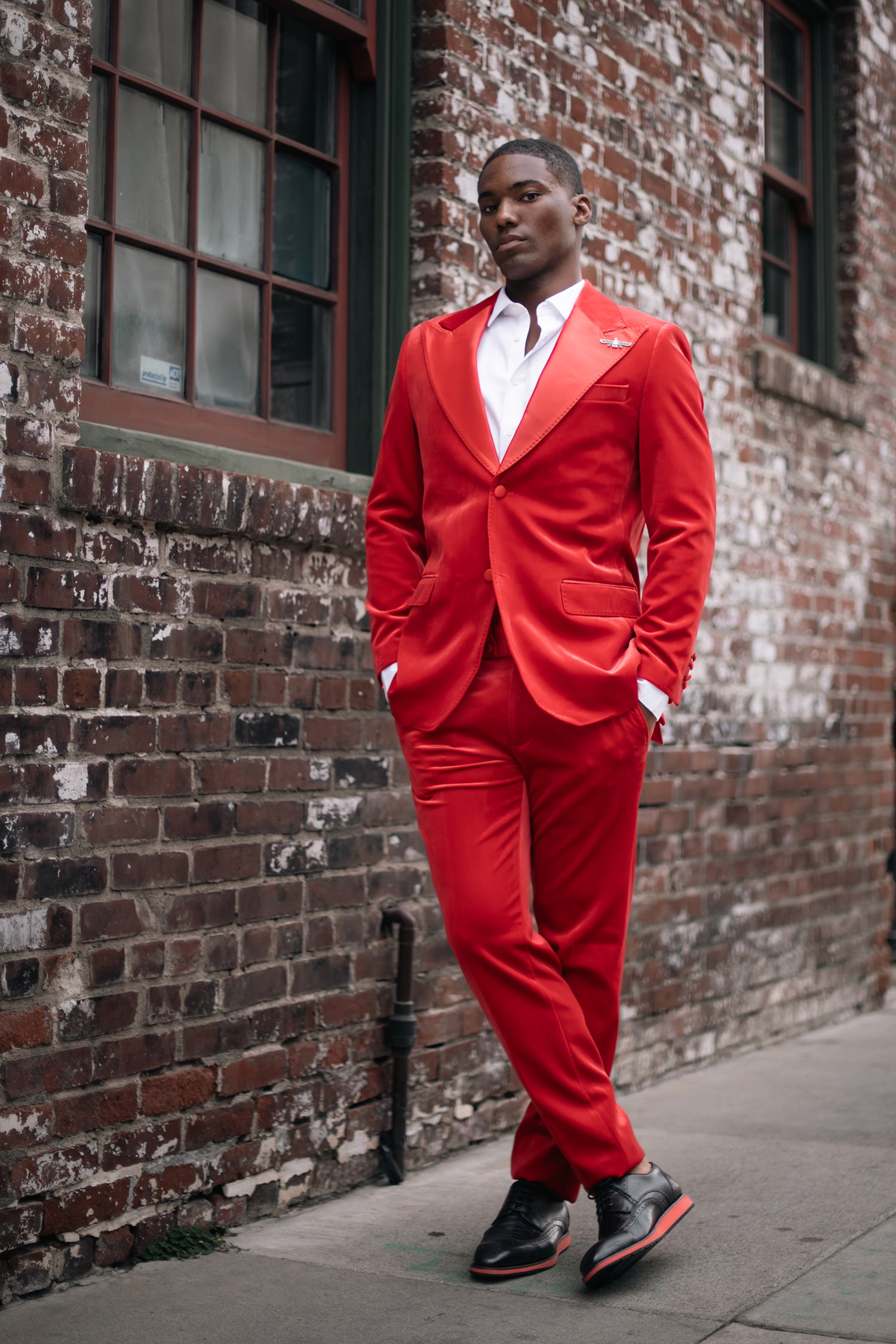 Barabas Men's Velvet Shiny Fabric Peak Lapel Baroque Suit 4SU29 Red