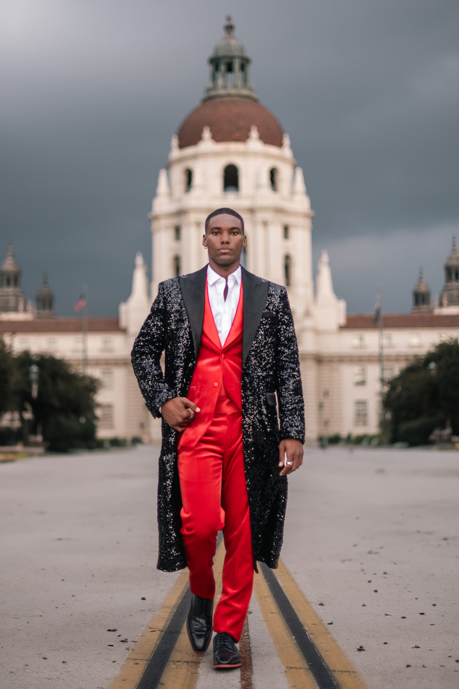 Barabas Men's Velvet Shiny Fabric Peak Lapel Baroque Suit 4SU29 Red