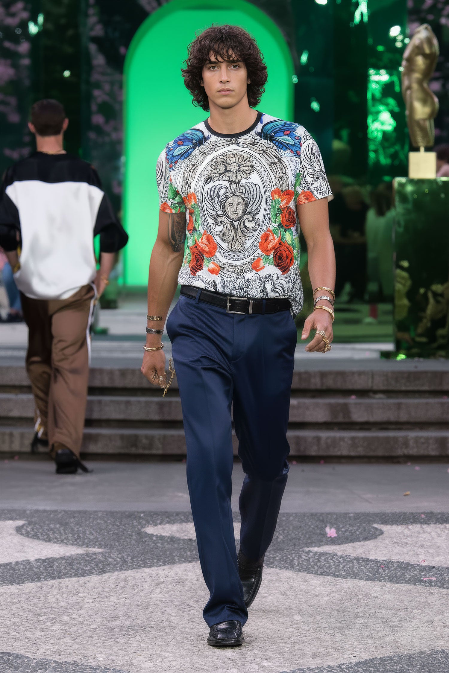 Barabas Men's Rhinestone Medusa Floral Crew Neck T-Shirt STP3003
