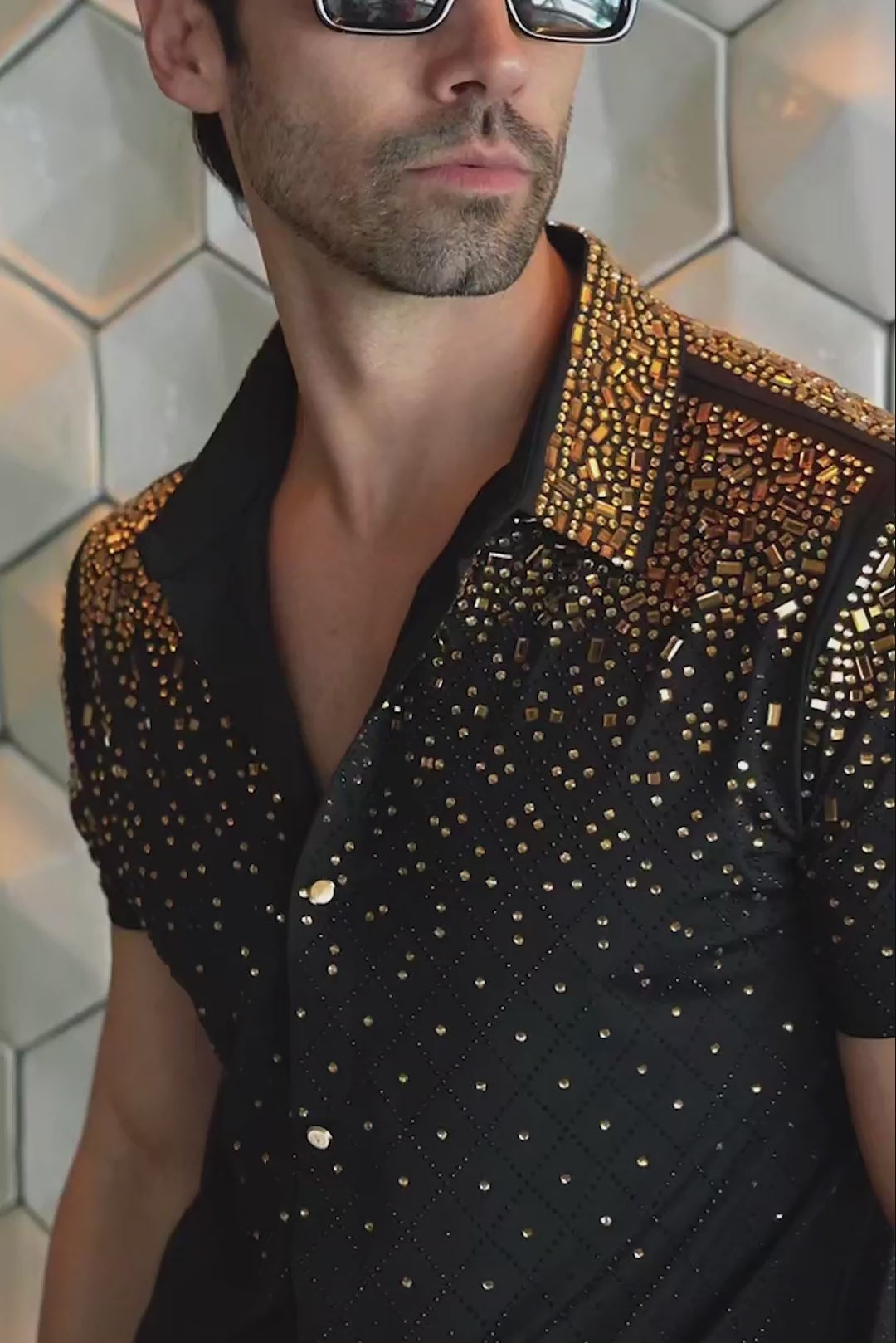Barabas Men's Rhinestone Geometric Stretch Short Sleeve Shirt 5SST20 Black Gold