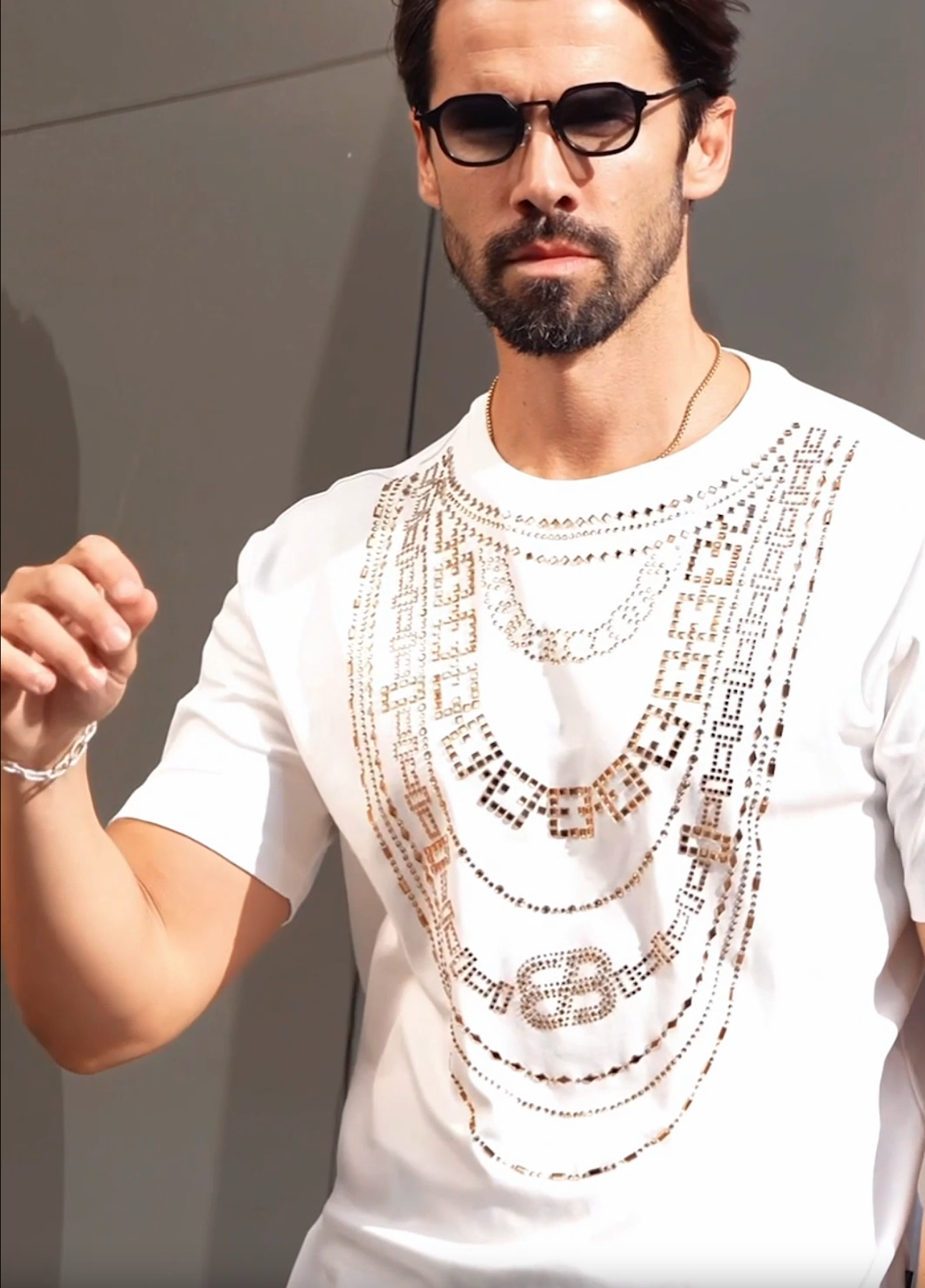 Barabas Men's Link Rhinestone Solid Color Crew Neck T-shirts 5STR02 White Gold