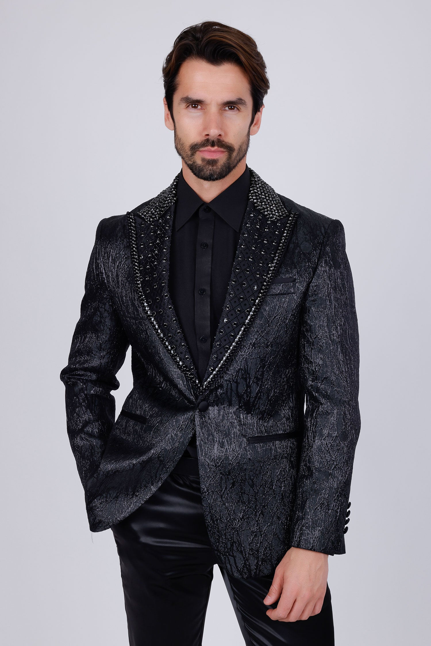 Barabas Men's Shiny Crystals Beads Rhinestone Peak Lapel Blazer 2EBL11 Black