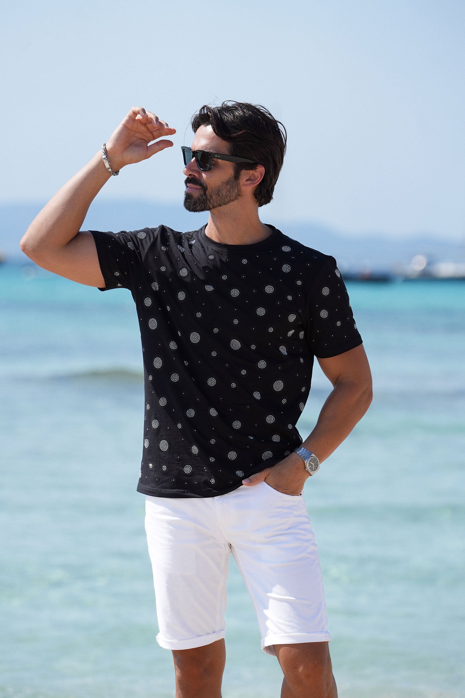 Barabas Men's Diamond Round Shape Stones Prints Graphic Shirts 2STR4 Black Silver