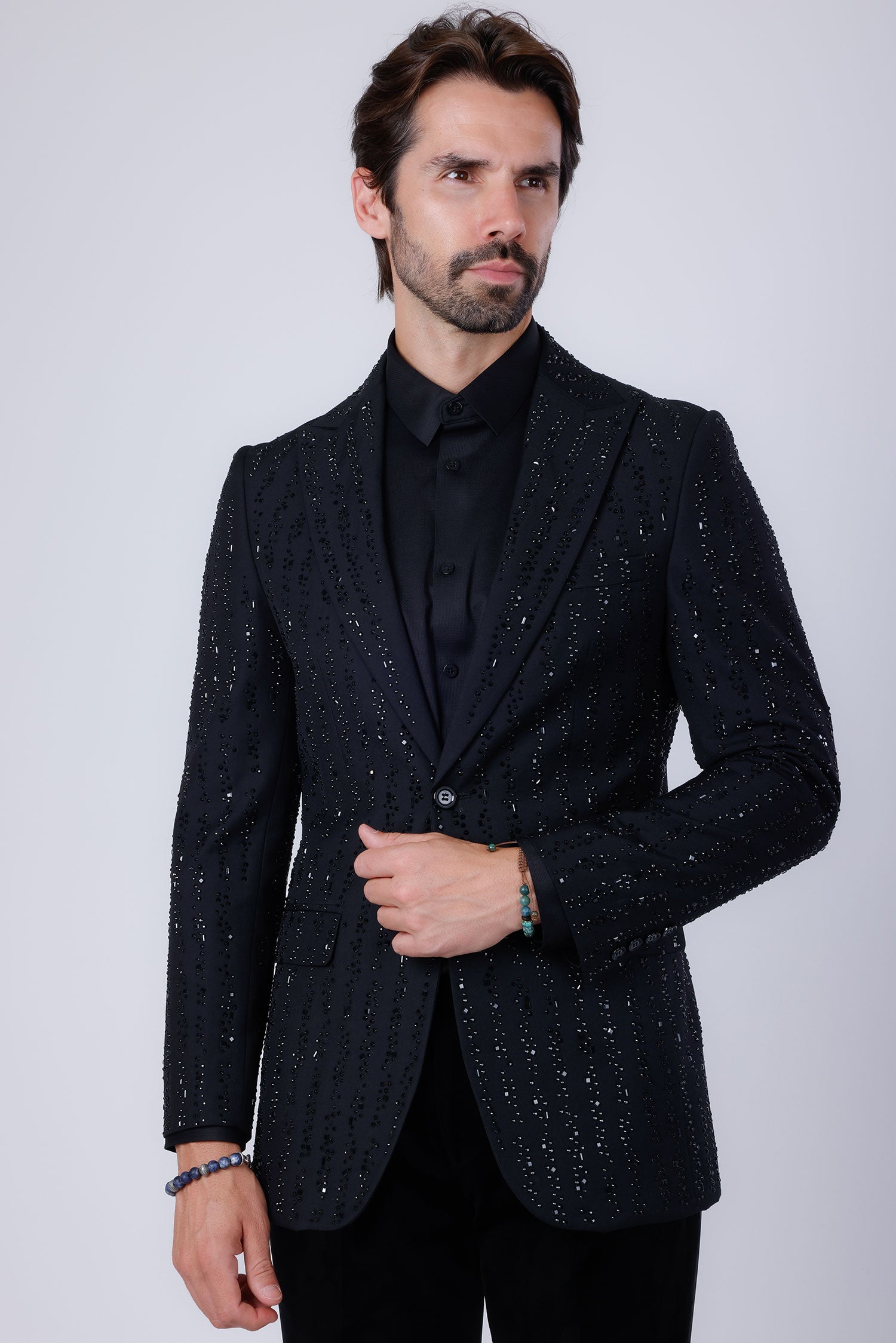 Barabas Men's Linear Rhinestone Design Peak Lapel Blazer 4BLR60 Black