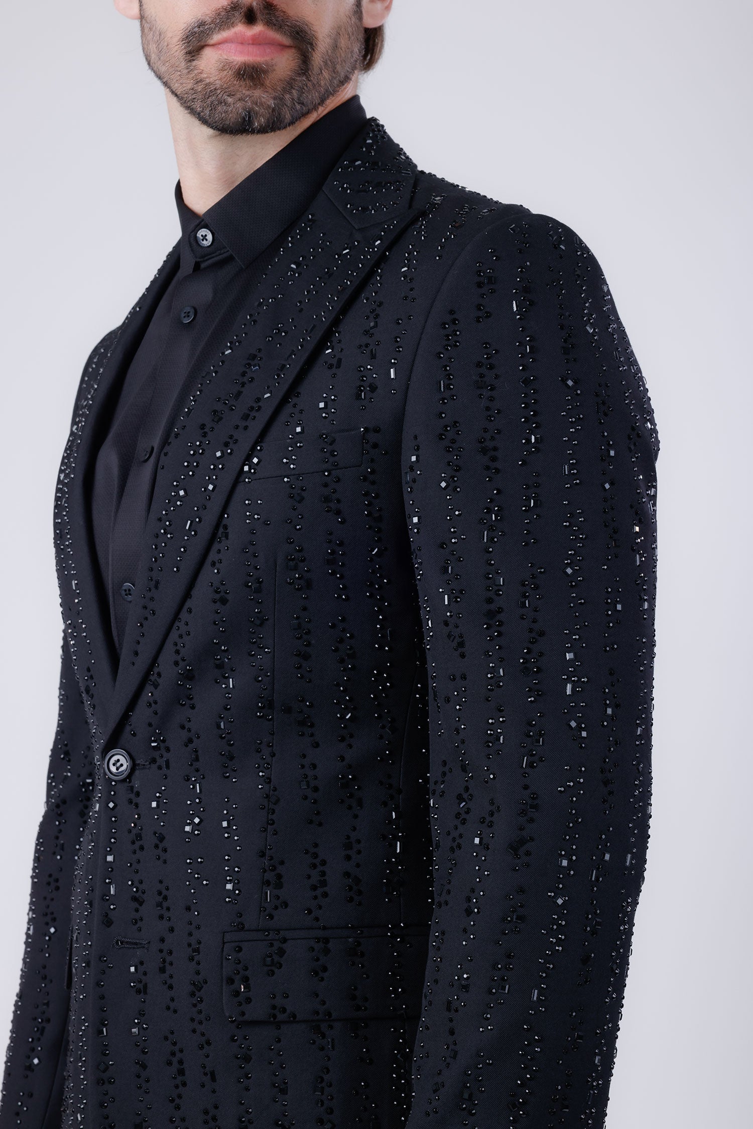 Barabas Men's Linear Rhinestone Design Peak Lapel Blazer 4BLR60 Black