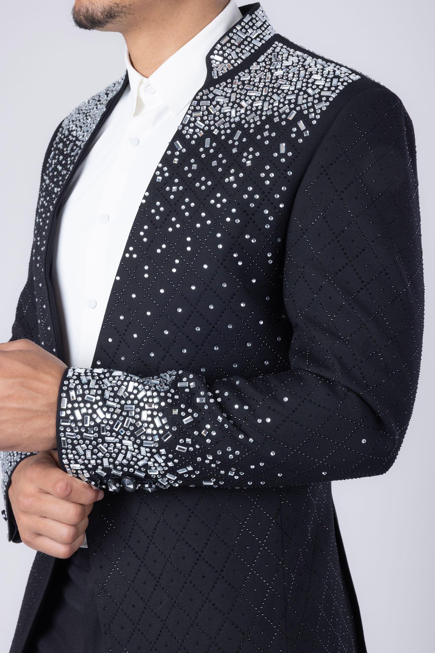 Barabas Men's Geometric Pattern Rhinestone Henley Lapel Blazer 4EBL53 Black