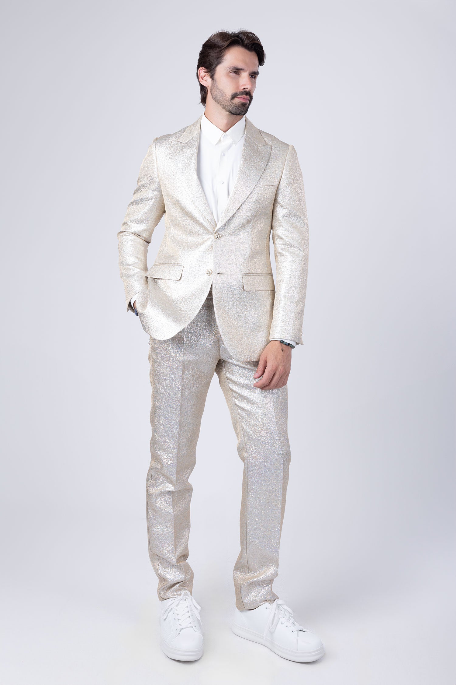 Barabas Men's Shiny Textured Design Peak Lapel Suit 4SU30 White