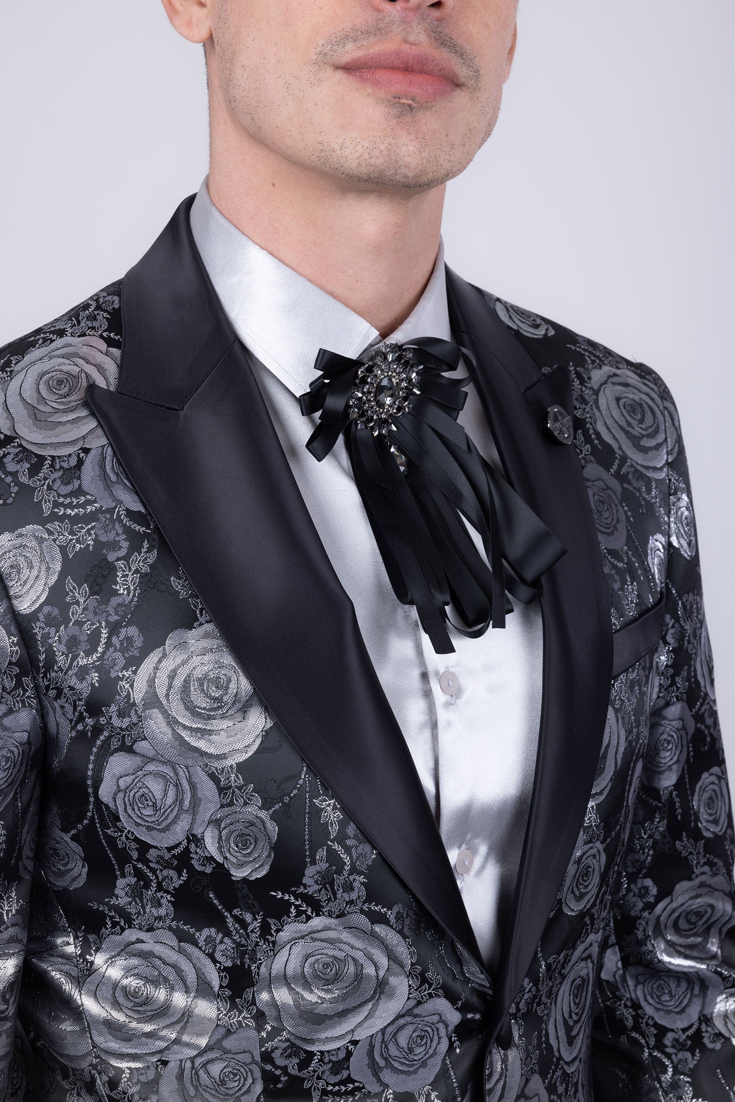 Barabas Men's Floral Shiny Design Luxury Peak Lapel Blazer 5BL02 Black Silver