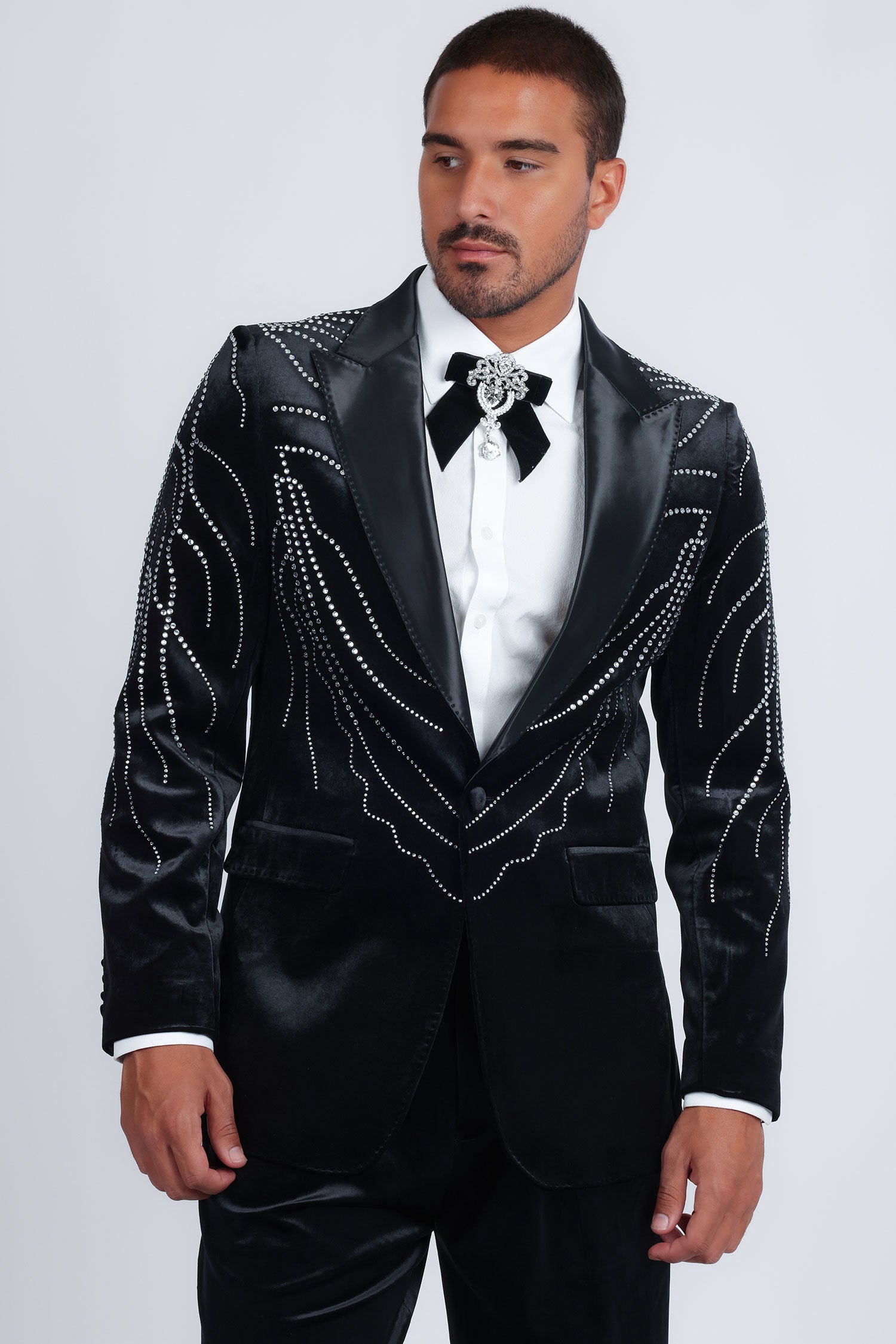 Barabas Men's Velvet Rhinestones Design Peak Lapel Blazer 5BL20 Black Silver