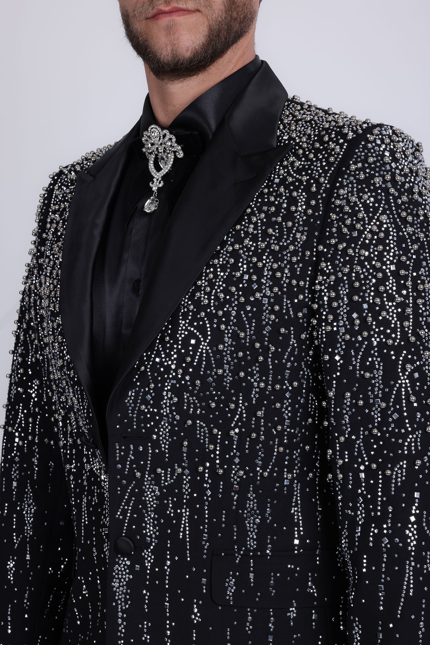 Barabas Men's Rhinestones Beaded Design Peak Lapel Blazer 5EBL01 Black Silver
