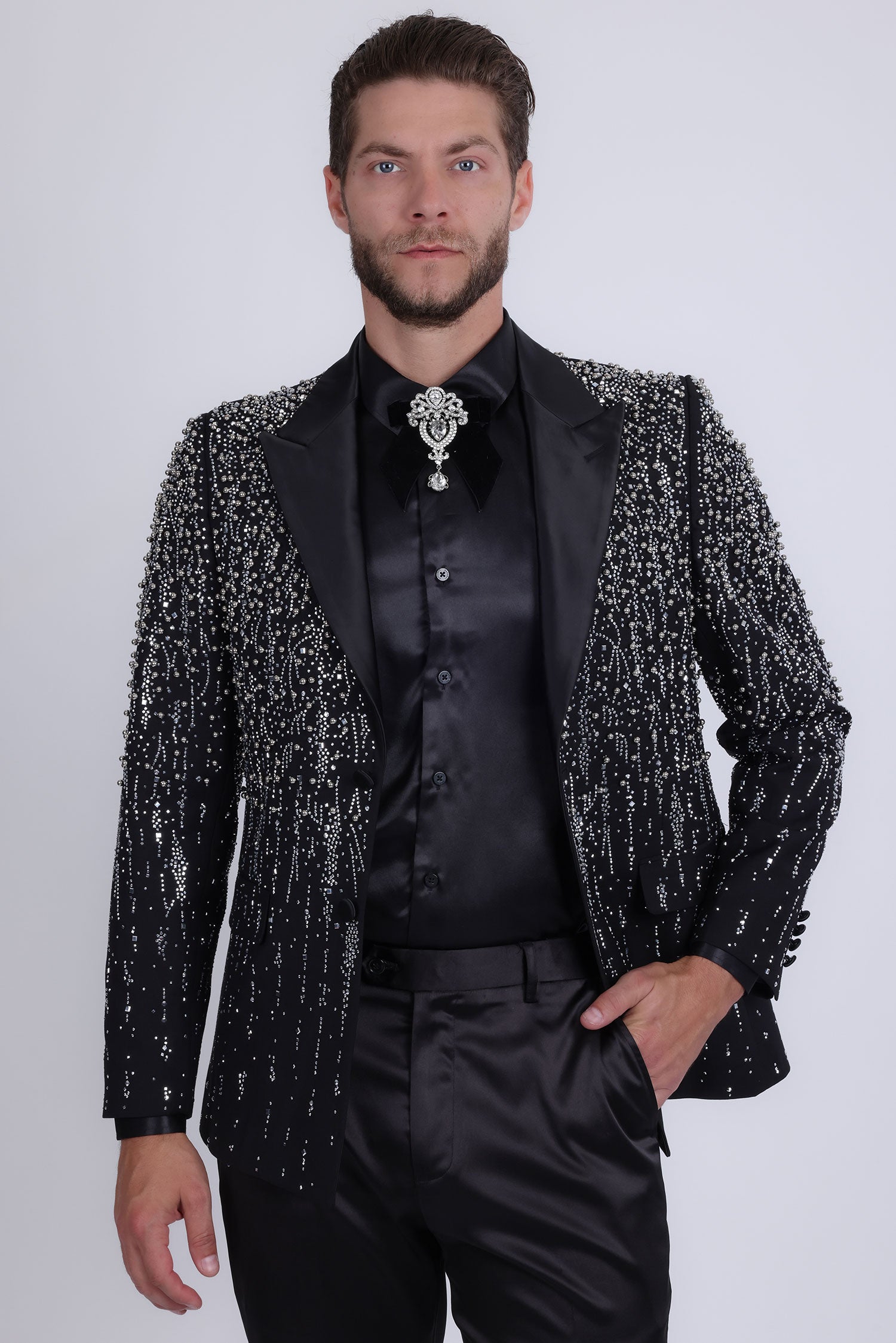 Barabas Men's Rhinestones Beaded Design Peak Lapel Blazer 5EBL01 Black Silver