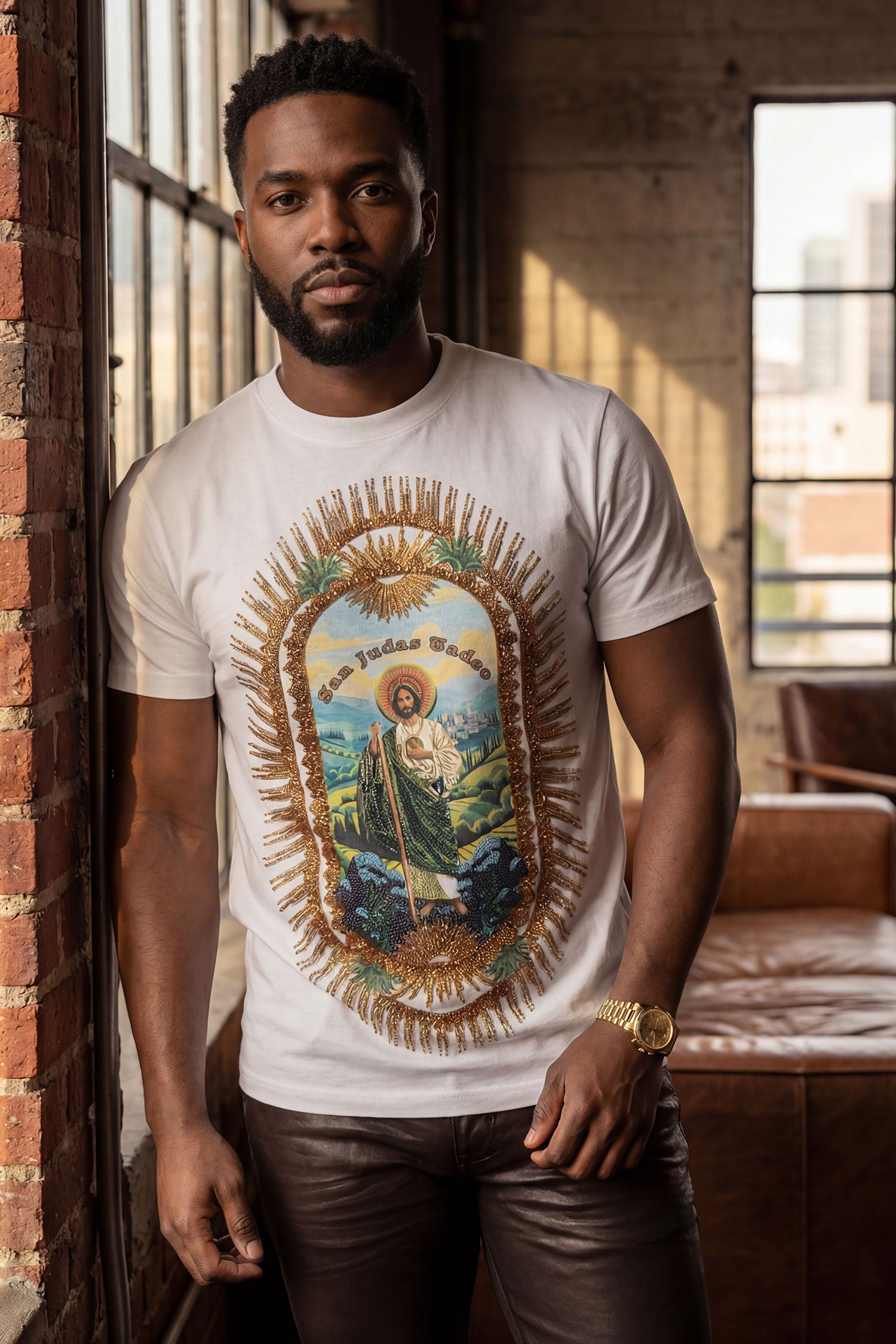 Barabas Men's San Judas Tadeo Rhinestone T-Shirt Crew Neck 6TR04 White