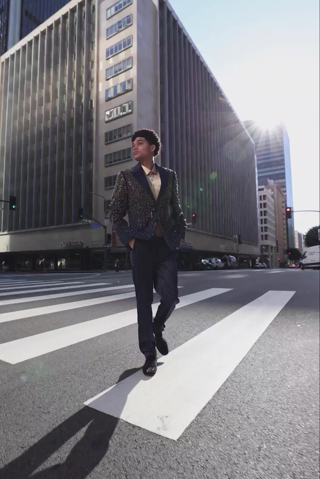 Barabas Men's Rhinestones Beaded Design Peak Lapel Blazer 5EBL01 Navy Gold